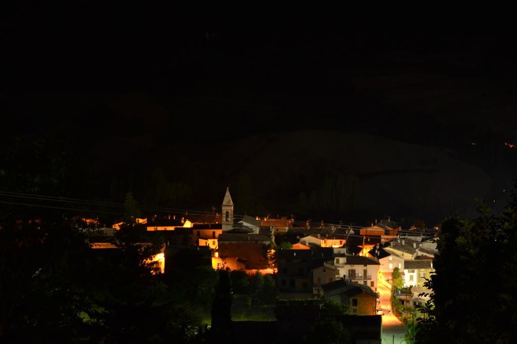 Hotel Pineta Ristorante Country House In Fabriano Campodonico  Dış mekan fotoğraf
