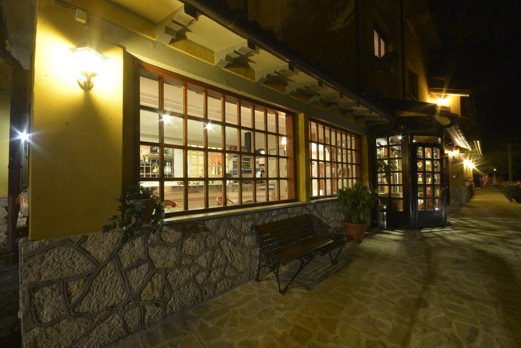 Hotel Pineta Ristorante Country House In Fabriano Campodonico  Dış mekan fotoğraf