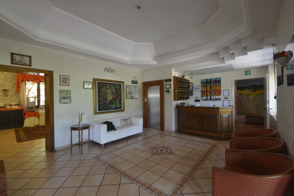 Hotel Pineta Ristorante Country House In Fabriano Campodonico  Dış mekan fotoğraf